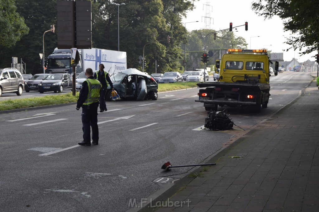 Schwerer VU Koeln Dellbrueck Bergisch Gladbacherstr Herler Ring P115.JPG - Miklos Laubert